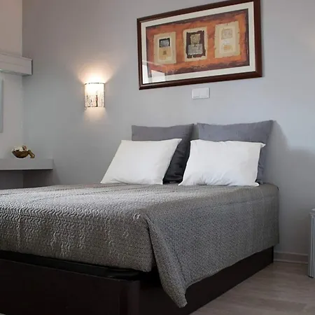 One Bedroom West - Tower B * 波尔蒂芒