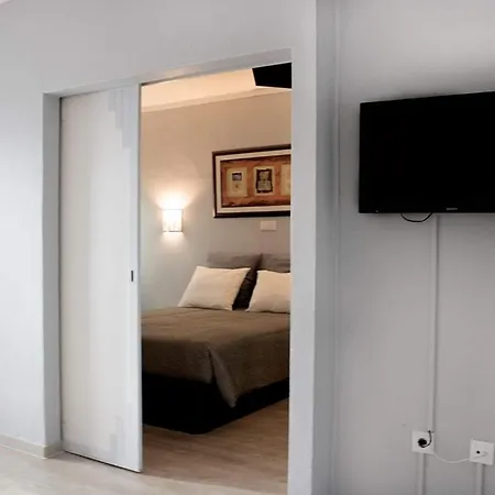 アパート One Bedroom West - Tower B *