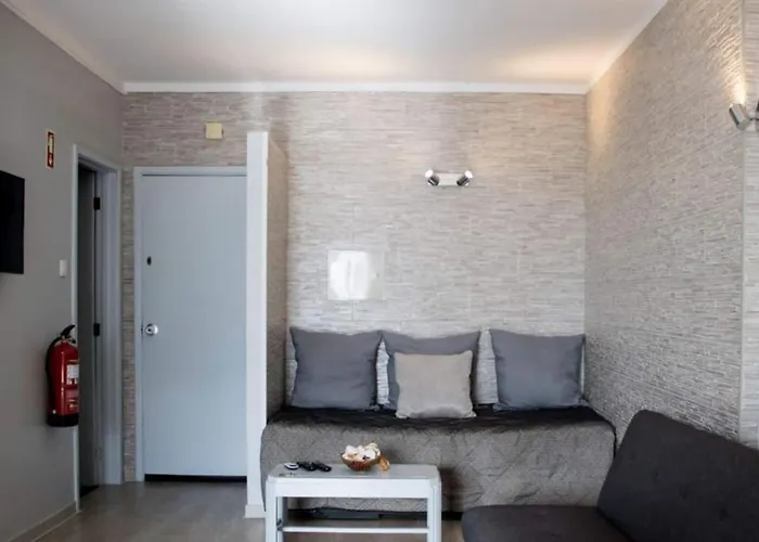 One Bedroom West - Tower B 波尔蒂芒